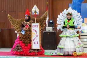 Transformasi Kreatif Gaya Hidup Mode Daur Ulang Fashion