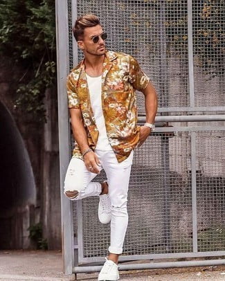 Ide Fashion Kemeja Floral Untuk Laki Laki