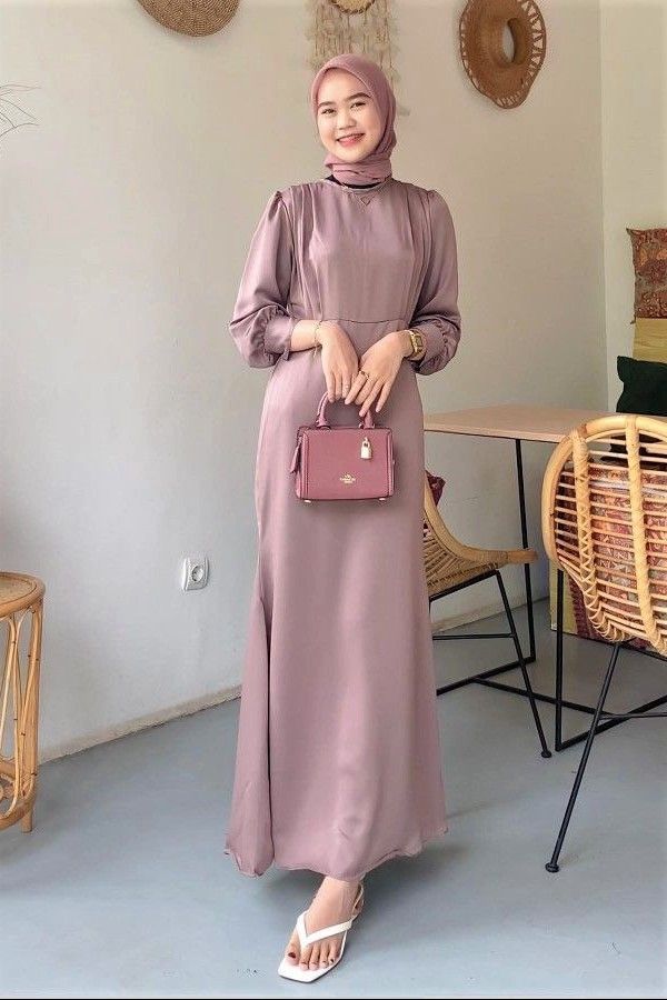 7 Busana Kondangan Inspirasi untuk Outfit Hijab